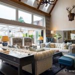 living room design in country home