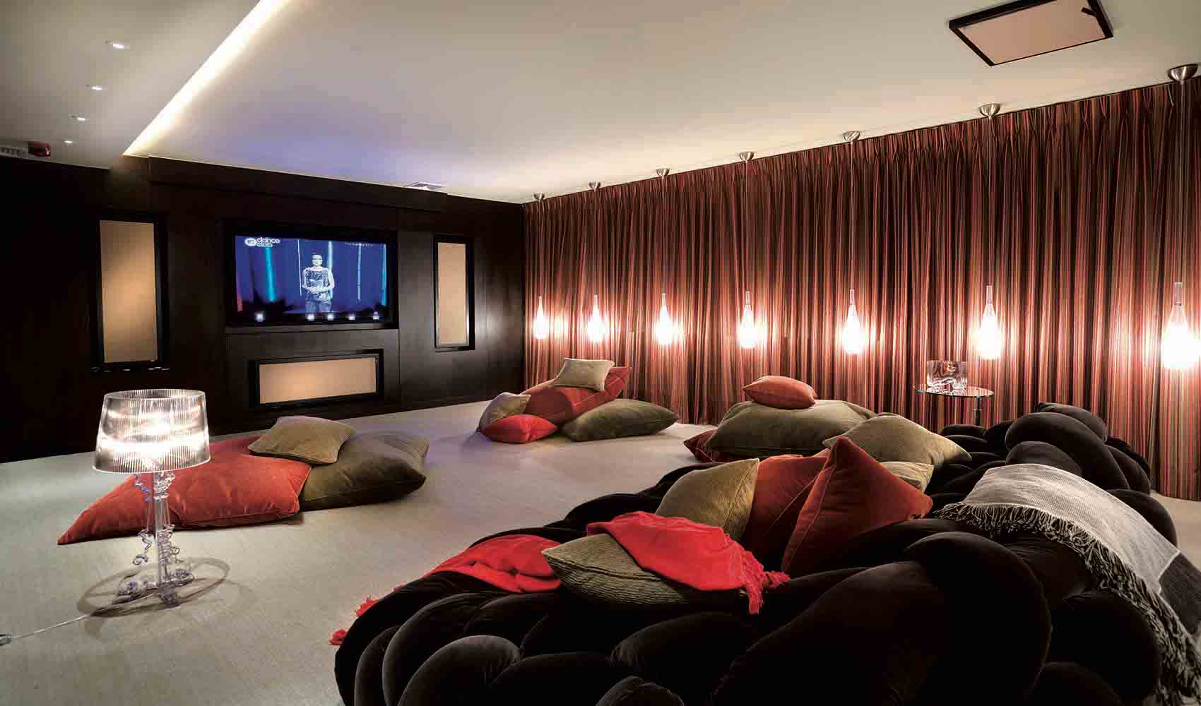 Luxury Cinema Room Designs | High End Theatre Interiors | René Dekker
