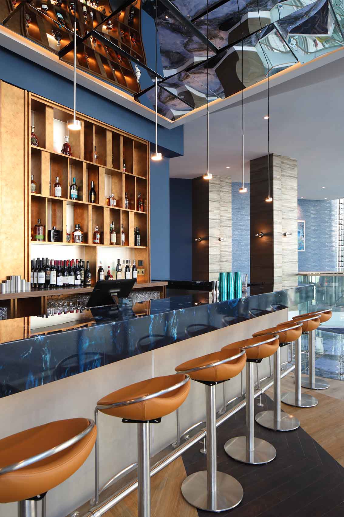 Canary Wharf Restaurant | Luxurious Restaurant Interior Design